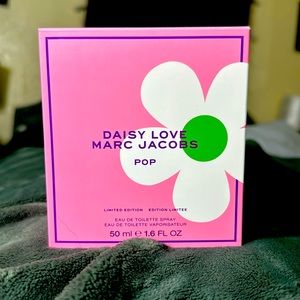 New in box limited edition Marc Jacobs Daisy Love Pop!